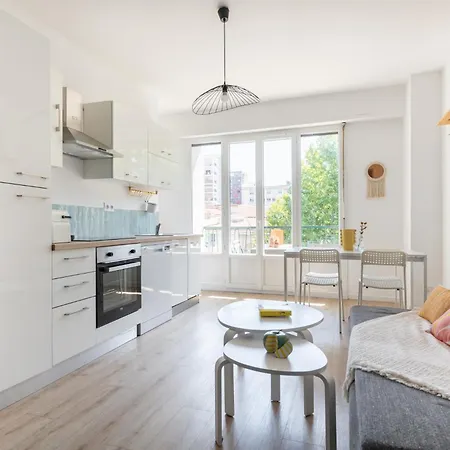 Apartment 6 Personnes *