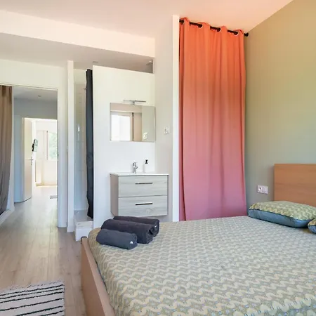 Apartment 6 Personnes *